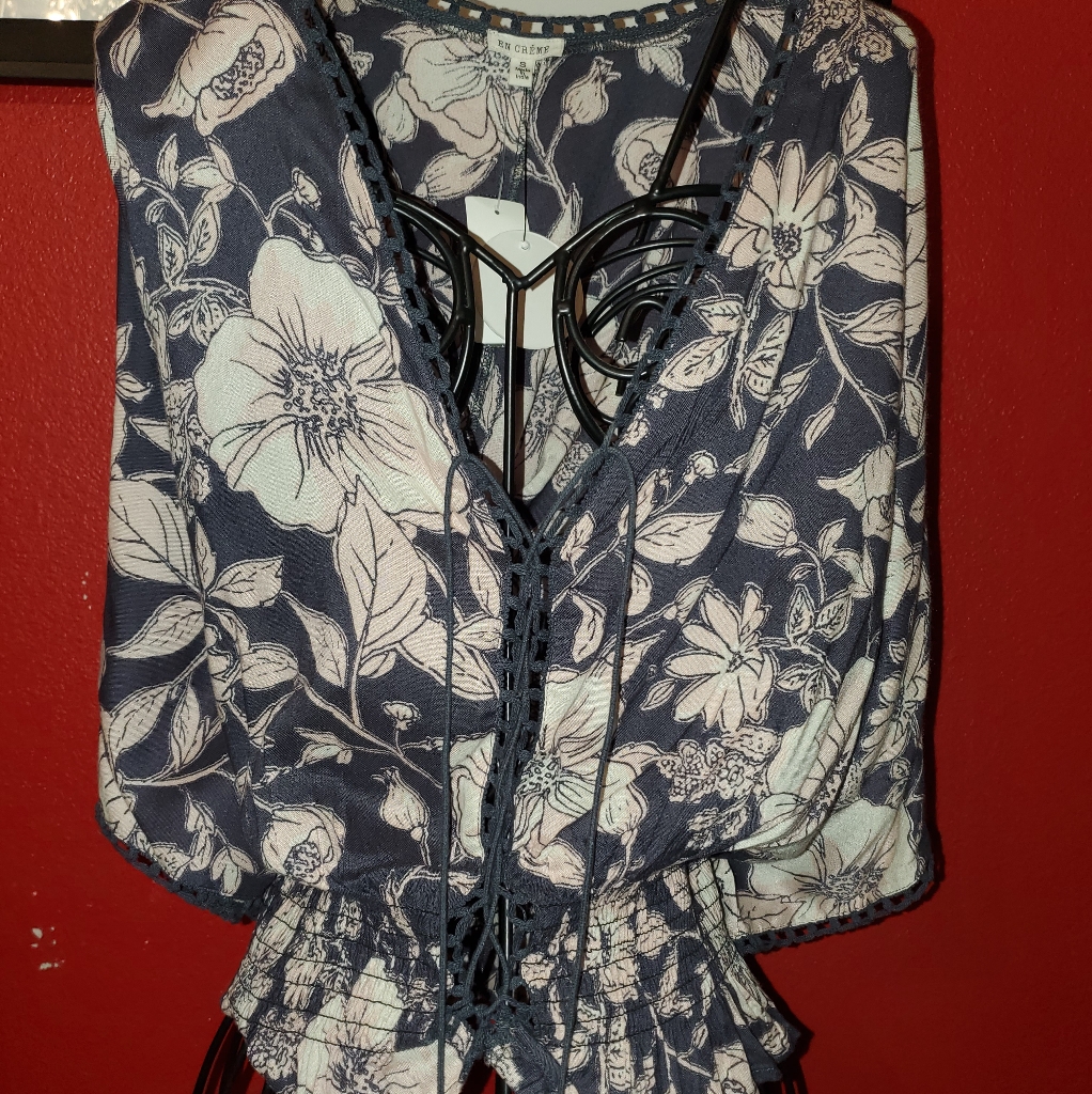 En Crme Floral Top